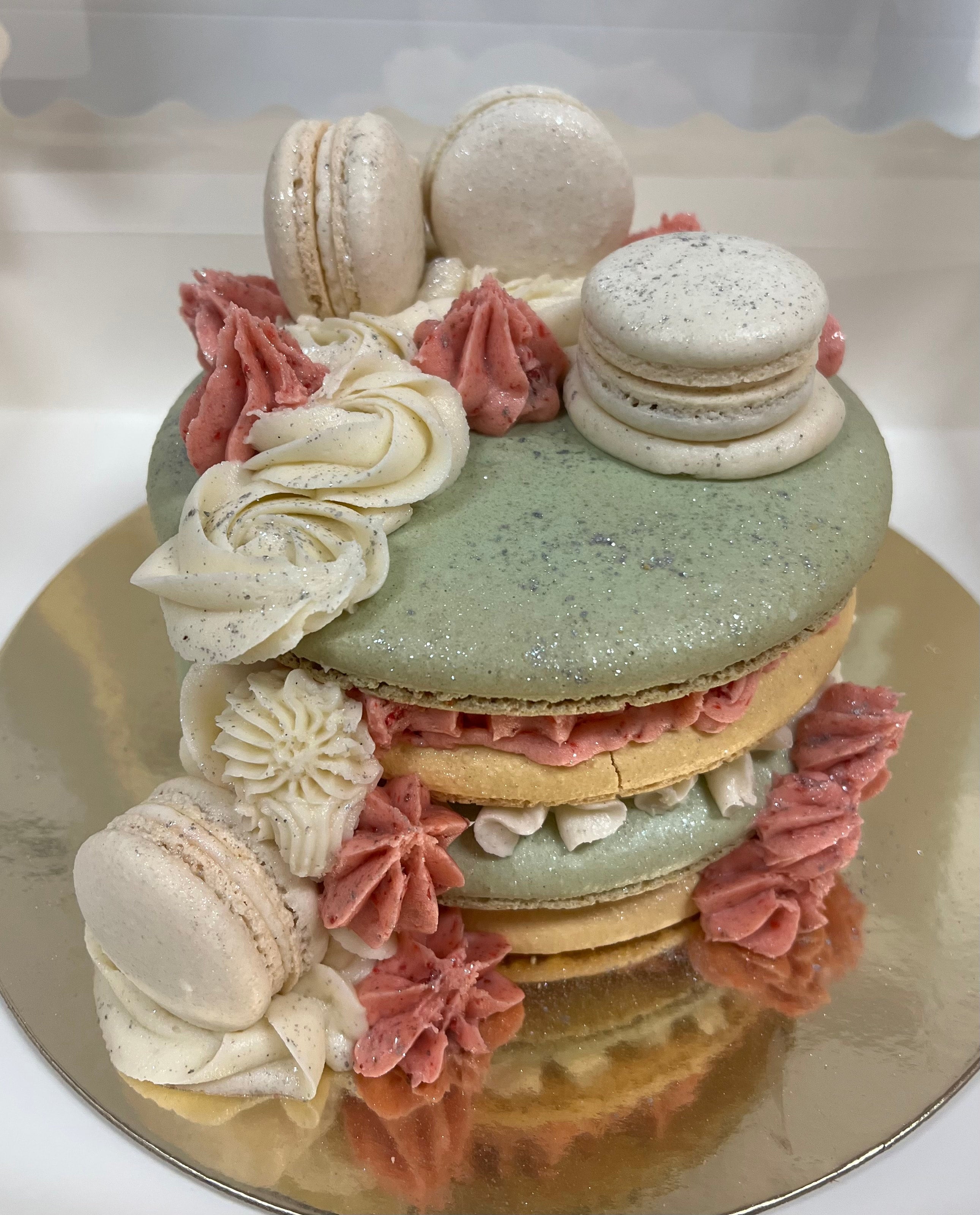 STRAWBERRY MACARON CAKE RECIPE | FRAISIER CAKE + MACARON - YouTube